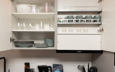 Renesse Bomont Sauna: Stellingen, Plank, Interieur Ontwerp, Cabinetry, Meubilair, Kast, Keuken, Kamer