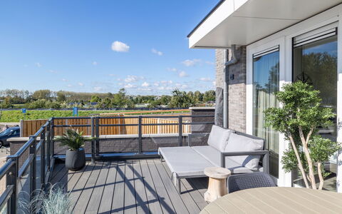 Vista Maris Somaris: Huis, Balkon, Veranda, Stedelijk Ontwerp, Dek, Appartement, Stoel, Buitenmeubels, Hardwood, Keuken En Eettafel