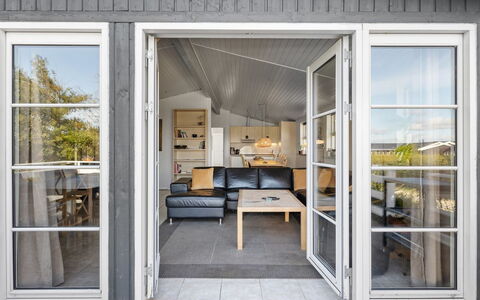 Maylin - 350M from the Sea: Landgoed, Schaduw, Oprit, Boerderij