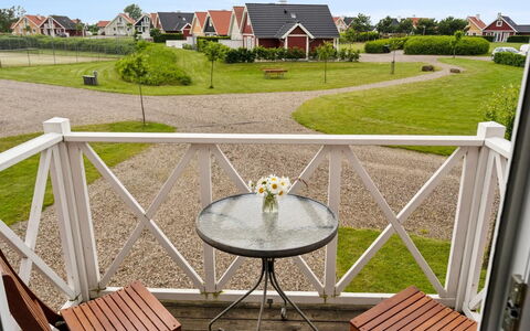Sakari - 375M from the Sea: Huis, Dak, Huis, Verblijf, Struik, Groundcover, Landgoed, Boerderij, Siding, Garden Gebouwen