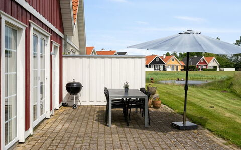 Sakari - 375M from the Sea: Huis, Dak, Huis, Verblijf, Struik, Groundcover, Landgoed, Boerderij, Siding, Garden Gebouwen