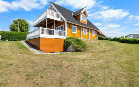Romy - 450M from the Sea: Landgoed, Schaduw, Oprit, Boerderij
