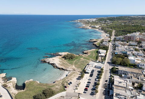 Oasi Blu In San Foca, Wi-fi, Parking: Lucht, Blauw, Water, Zwemwater, Kust, Watervoorraden, Strand, Kust En Oceanic Landvormen, Zee, Horizon