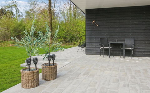 Solvejg - 30Km from the Sea: Flooring, Verdieping, Samengesteld Materiaal, Flagstone, Tegel, Buitenmeubels, Beton, Plank, Dek