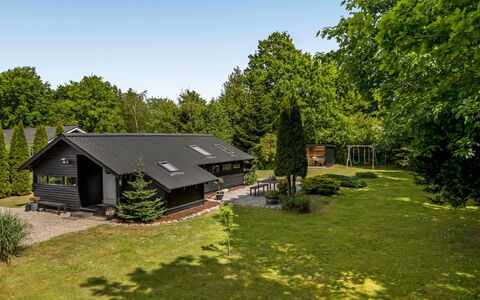 Reino - 30Km from the Sea: Dak, Huis, Huis, Verblijf, Deur, Siding, Dek, Veranda, Plank, Hardwood