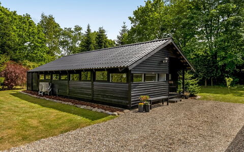Reino - 30Km from the Sea: Dak, Huis, Huis, Verblijf, Deur, Siding, Dek, Veranda, Plank, Hardwood