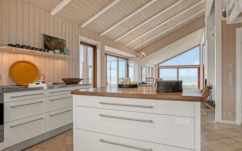 Bjerund - 300M from the Sea: Flooring, Hout, Interieur Ontwerp, Verdieping, Plafond, Houten Vloer, Countertop, Keuken, Cabinetry, Meubilair