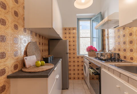 Casa Olimpo: Keuken, Interieur Ontwerp, Toestel Van De Keuken, Countertop, Major Appliance, Flooring, Verdieping, Plafond, Loodgieterswerkinrichting, Fornuis