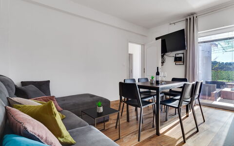 Marijana: Zwembad, Toevlucht, Stedelijk Ontwerp, Tuin, Landgoed, Hacienda, Haag, Eco Hotel, Villa, Gazon