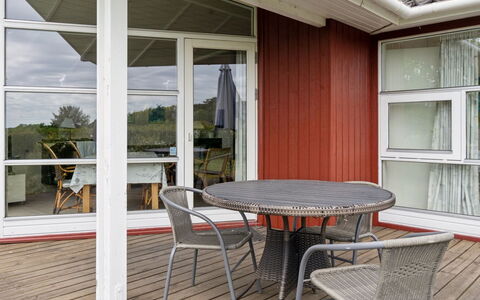 Hjalmine - 225M from the Sea: Vegetation, Struik, De Lente, Verblijf, Tuin, Schaduw, Backyard, Werf, Stoel