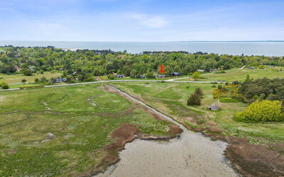 Hjalmine - 225M from the Sea