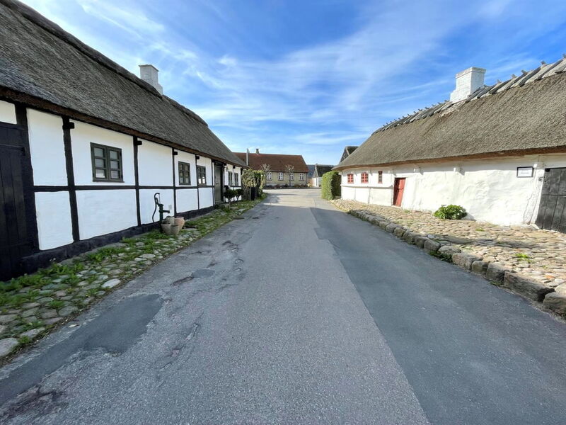 Hjalmine - 225M from the Sea