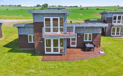 Gudbrand - 500M from the Sea: Landgoed, Schaduw, Oprit, Boerderij