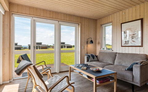 Gudbrand - 500M from the Sea: Landgoed, Schaduw, Oprit, Boerderij