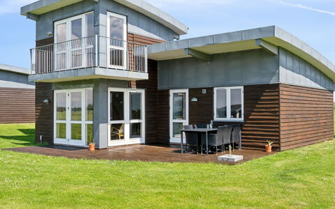 Gudbrand - 500M from the Sea: Landgoed, Schaduw, Oprit, Boerderij