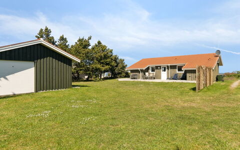 Suometar - 90M from the Sea: Gras, Grasland, Land Lot, Verblijf, Landelijk Gebied, Weide, Garden Gebouwen, Tuin, Schuur
