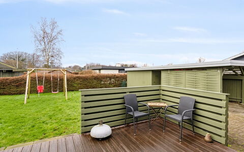 Severine - 650M from the Sea: Dak, Huis, Huis, Verblijf, Deur, Siding, Dek, Veranda, Plank, Hardwood