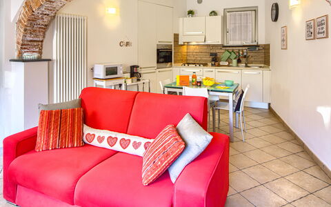 Ca Du Checcu: Meubilair, Interieur Ontwerp, Bankstel, Kamer, Flooring, Huis, Woonkamer, Verdieping, Appartement, Plafond