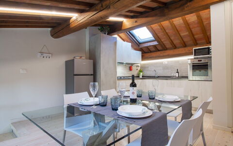 Casa Mei: Interieur Ontwerp, Plafond, Meubilair, Kamer, Stoel, Zolder, Keuken En Eettafel, Keuken, Tegel, Lichte Inrichting