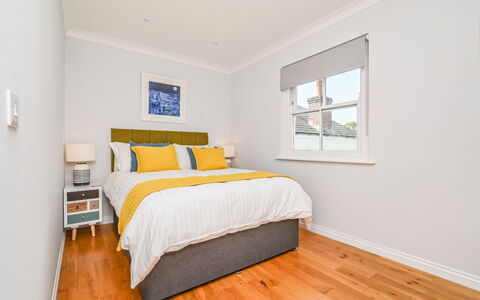 Sea Compass: Bed, Slaapkamer, Laken, Bedding, Interieur Ontwerp, Flooring, Verdieping, Linens, Meubilair, Bed Frame