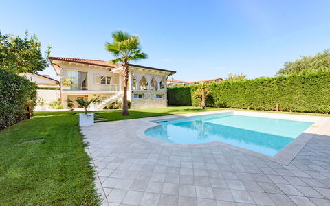 Villa Fiumetto: Zwembad, Woongebied, Toevlucht, Landgoed, Schaduw, Vrije Tijd, Eco Hotel, Hacienda, Villa, Flagstone