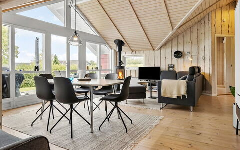 Alexi - 300M from the Sea: Landgoed, Schaduw, Oprit, Boerderij