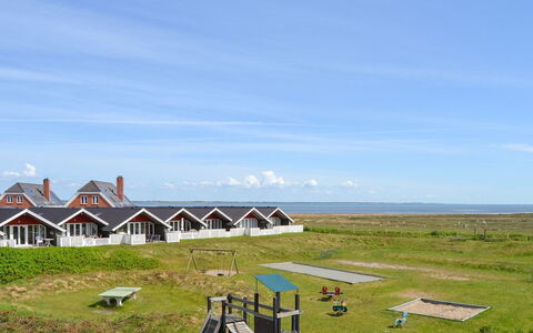 Reinhold - 1.9Km from the Sea: Landgoed, Schaduw, Oprit, Boerderij