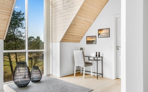 Etly - 246M from the Sea: Hout, Huis, Veranda, Dek, Hardwood, Dak, Beits, Houten Vloer, Eco Hotel