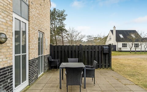 Etly - 246M from the Sea: Hout, Huis, Veranda, Dek, Hardwood, Dak, Beits, Houten Vloer, Eco Hotel