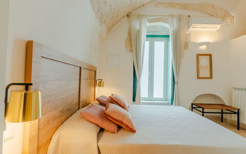 Casa Lea: Muur, Huis, Appartement, Slaapkamer, Linens, Bedding, Bed, Laken, Bed Frame, Hotel