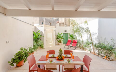 Casa Lea: Meubilair, Interieur Ontwerp, Flooring, Verdieping, Tafel, Plafond, Stoel, Bloempot, Huis, Kamerplant
