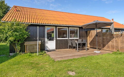 Arise - 700M from the Sea: Dak, Huis, Land Lot, Huis, Verblijf, Landgoed, Garden Gebouwen, Schaduw, Blokhut, Landscaping