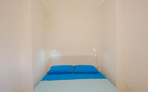 Casa Ettore: Verdieping, Interieur Ontwerp, Flooring, Kamer, Slaapkamer, Appartement, Bed, Laken, Plafond, Bedding