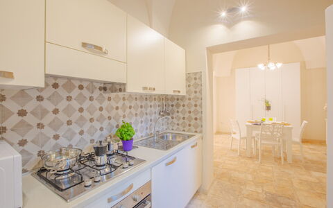 Casa Ettore: Interieur Ontwerp, Flooring, Verdieping, Plafond, Countertop, Keuken, Kamer, Major Appliance, Verlichting, Toestel Van De Keuken