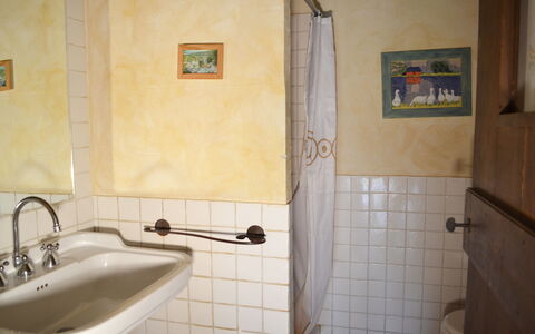 Appartamento Vele, Wifi, Near Perugia: Loodgieterswerkinrichting, Muur, Badkamer, Wastafel In De Badkamer, Flooring, Kraan, Wastafel, Verdieping, Interieur Ontwerp, Loodgieter