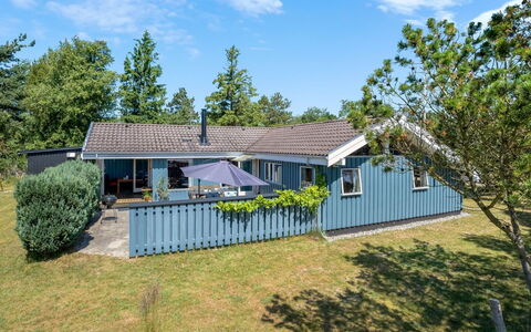 Kaija - 100M from the Sea: Huis, Verblijf, Veranda, Siding, Boerderij, Outdoor Structuur