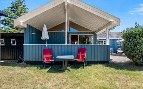 Kaija - 100M from the Sea: Huis, Verblijf, Veranda, Siding, Boerderij, Outdoor Structuur