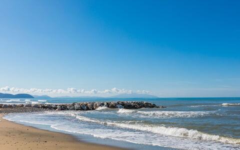 Mediterraneo: Lucht, Blauw, Water, Zwemwater, Strand, Watervoorraden, Horizon, Kust, Kust En Oceanic Landvormen