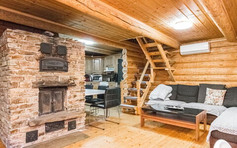Saarentaus: Hout, Flooring, Verdieping, Meubilair, Houten Vloer, Interieur Ontwerp, Stapelbed, Kamer, Beits, Hardwood