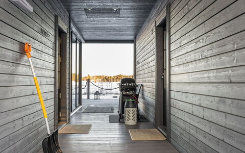 Villa Karhentimantti: Hout, Verblijf, Huis, Huis, Deur, Hardwood, Garden Gebouwen, Beits, Blokhut, Plank
