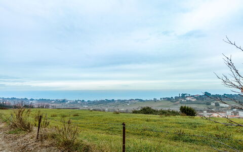 Casa Colleoro: Lucht, Groen, Natuurlijk Landschap, Grasland, Horizon, Ecoregio, Plain, Land Lot, Veld, Landelijk Gebied
