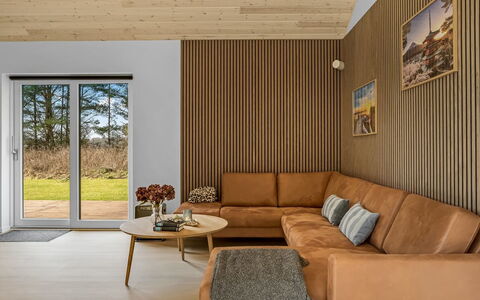 Herwarth - 2.3Km from the Sea: Dak, Huis, Deur, Verblijf, Schaduw, Siding, Werf, Landgoed, Backyard