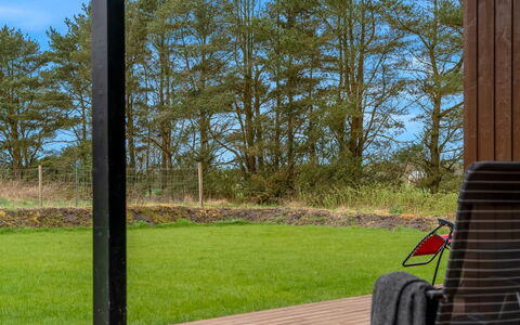 Herwarth - 2.3Km from the Sea: Dak, Huis, Deur, Verblijf, Schaduw, Siding, Werf, Landgoed, Backyard