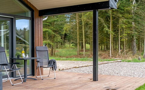 Herwarth - 2.3Km from the Sea: Dak, Huis, Deur, Verblijf, Schaduw, Siding, Werf, Landgoed, Backyard