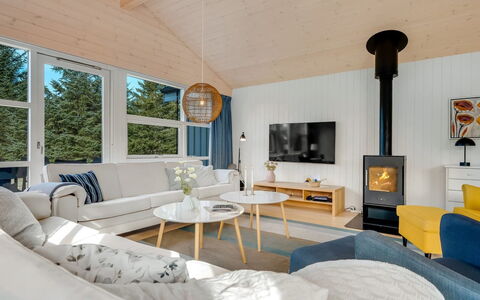 Toska - 3Km from the Sea: Interieur Ontwerp, Hout, Flooring, Plafond, Meubilair, Woonkamer, Bankstel, Verdieping, Kamer, Huis