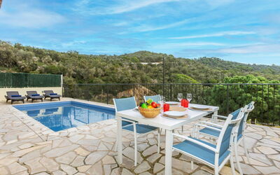 Tossa de Mar 369: Meubilair, Buitenmeubels, Stoel, Toevlucht, Eco Hotel, Zwembad, Hotel, Ligstoel, Buitentafel