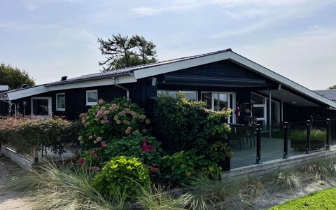 Carlene - 350M from the Sea: Appartement, Condominium, Landgoed, Balkon, Villa, Hotel