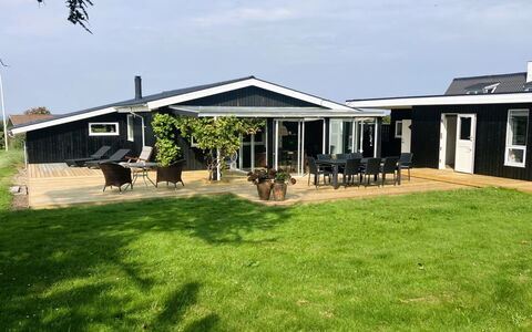 Carlene - 350M from the Sea: Appartement, Condominium, Landgoed, Balkon, Villa, Hotel