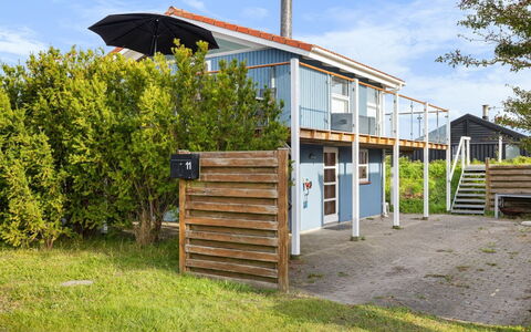Engelbertine - 30M from the Sea: Huis, Dak, Huis, Verblijf, Struik, Groundcover, Landgoed, Boerderij, Siding, Garden Gebouwen