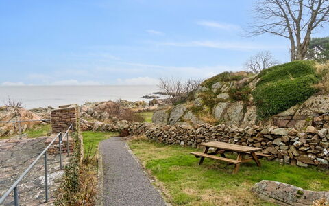 Elsabeth - 50M from the Sea: Landgoed, Schaduw, Oprit, Boerderij
